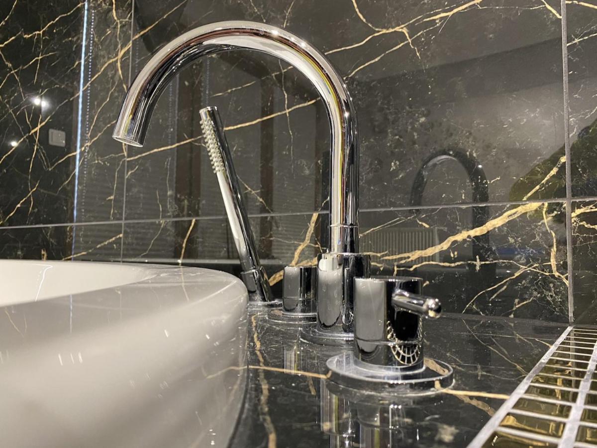 Appartamento Jacuzzi Glass-house Station *