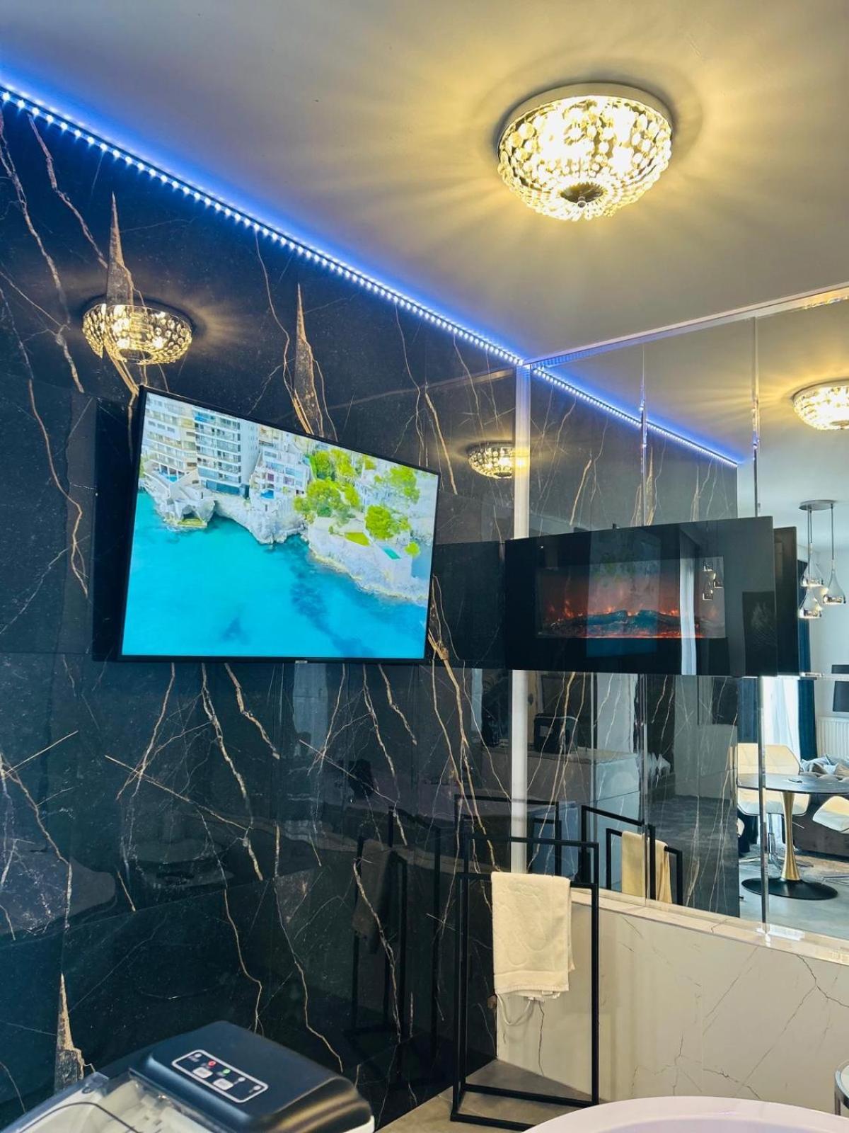 Jacuzzi Glass-house Station Cracovia