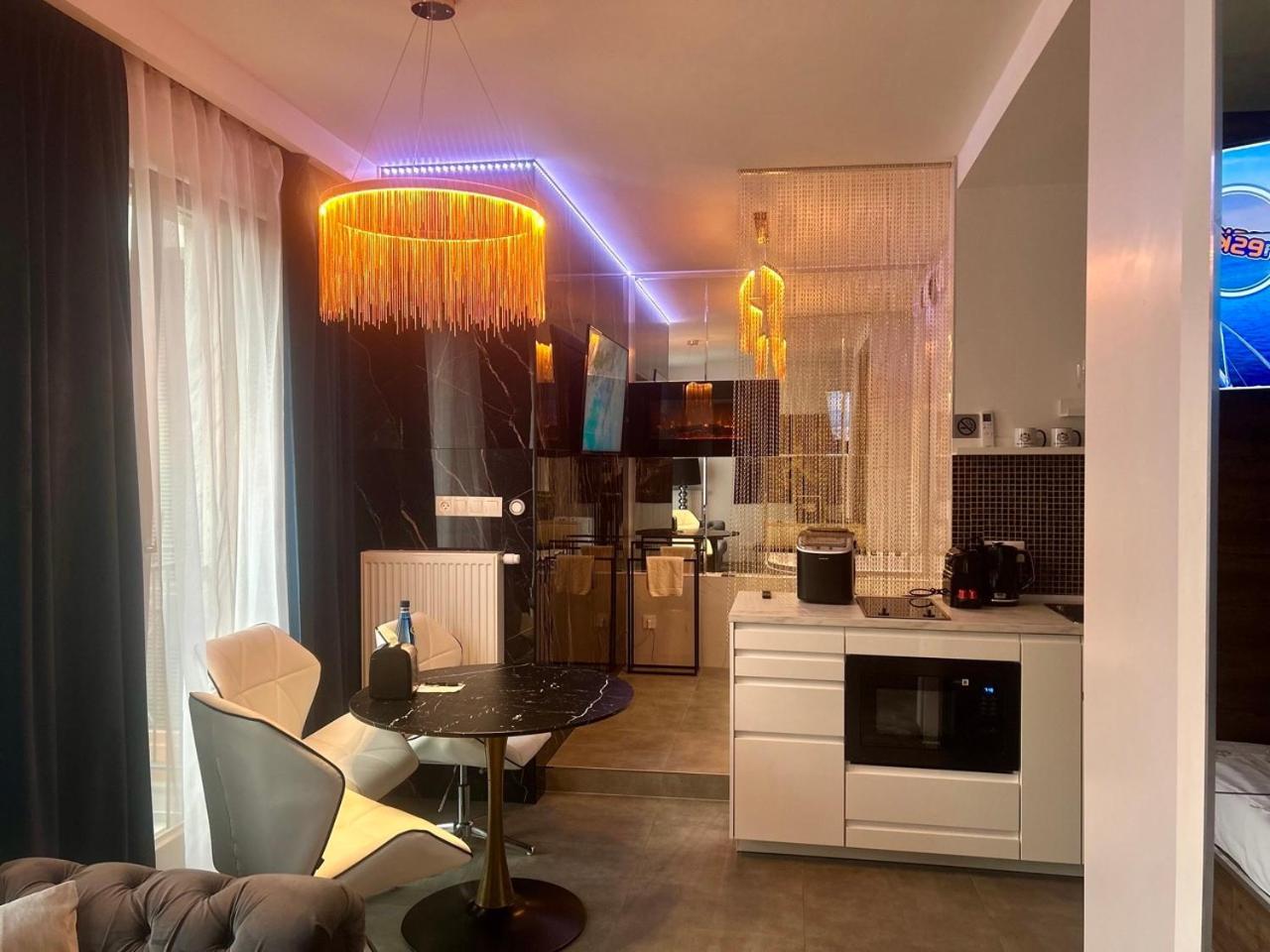 Appartamento Jacuzzi Glass-house Station *